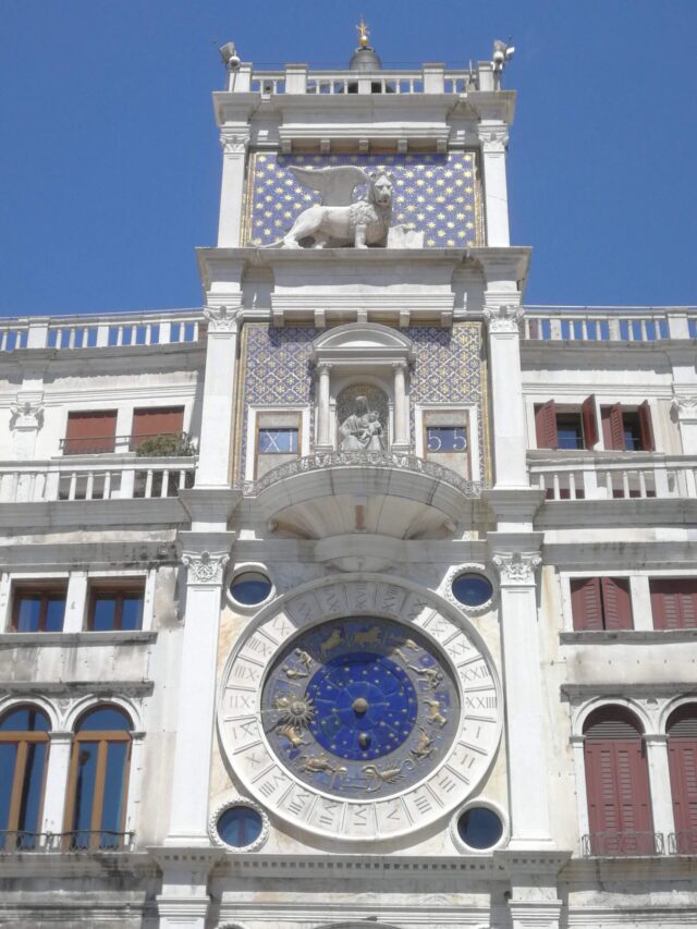 Достопримечательности Венеции. Часовая башня на пл Сан Марко