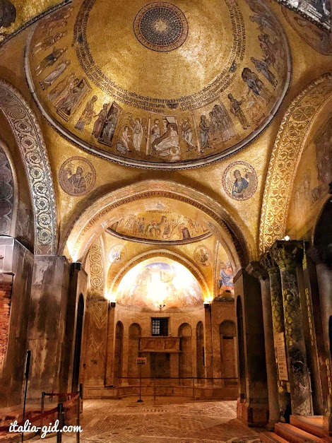 Базилика Сан Марко в Венеции - нартех или притвор базилики Сан Марко.