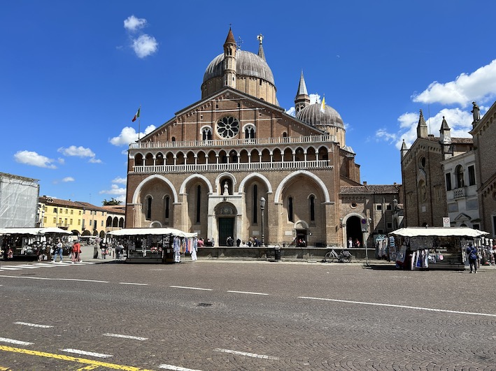 Базилика Святого Антония.